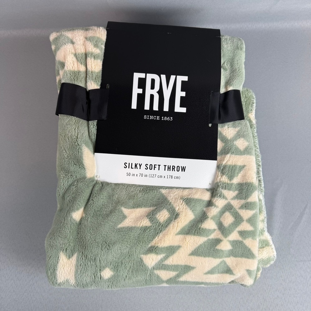 Frye Silky Soft Coco Milk Throw Blanket 50 x 70 Pasquel Desert Sage Aztec New
